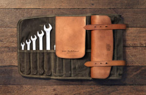 Colaboration Deus Ex Machina and Makr Garry Goods