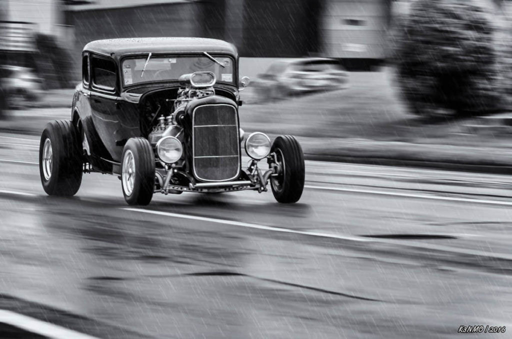 Hot Rod під дощем