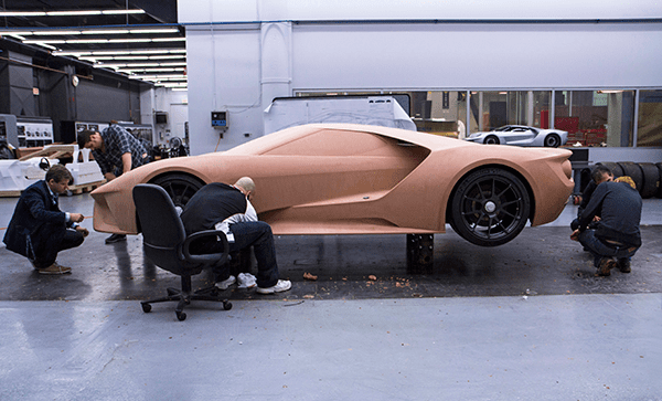Чи є майбутнє в моделюванні авто з глини?
