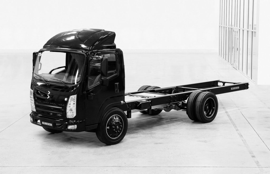 bollinger-b4-chassis-cab