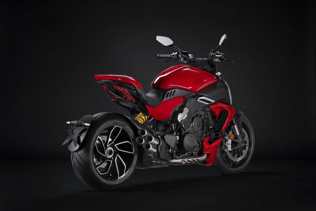 ducati diavel V4