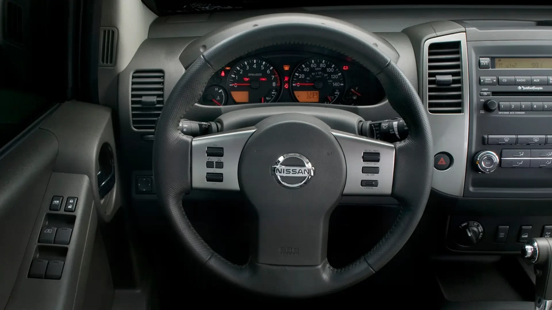 Nissan Xterra interior