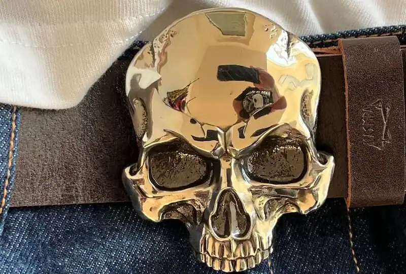 LEDERGÜRTEL MIT NEUSILBER- SCHNALLE “SKULL”